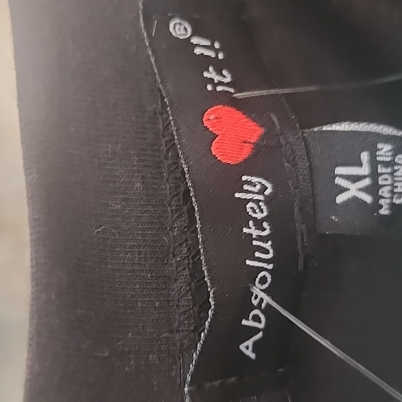 Absolutely Love it Crop Top Distressed - Picture 3 of 3